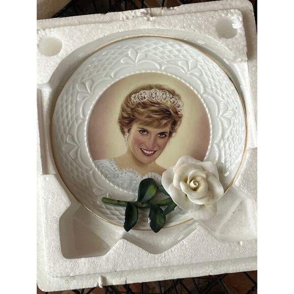 The Bradford Exchange Other - Princess Diana Tribute Plate England Rose COA 5905 Bradford Exchange